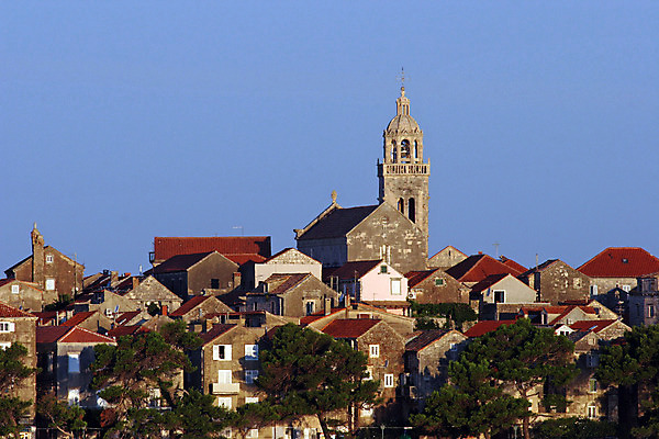 포토 JPG 해외이미지 외관 유럽 섬 여행 파노라마 풍경 사람없음 건물 파란색 교회 탑 항구 도시 보트 성 중세 역사 지중해 크로아티아 두브로브니크 옛날 해외202004 해외포토 건축물 나라 바다 컬러 배_교통 종교건축 교통시설 촬영기법 파일형식 이미지허브