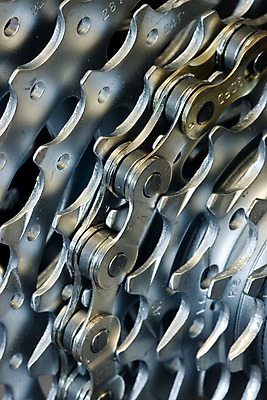 포토 JPG 해외이미지 스포츠 부분 교통시설 사람없음 빛 금속 자전거 기계 장비 운전 카세트테이프 바퀴 원형 그룹 치아 은색 승차 철 날카로움 사이클링 기어 산악자전거 신발장 철강 해외202004 해외포토 도형 컬러 교통 모션 재질 바이크 소화기관 육상스포츠 시설 파일형식 이미지허브