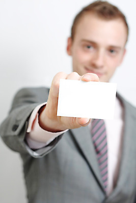 포토 JPG 해외이미지 백인 모델 직업 남자 비즈니스 넥타이 노동자 한명 정장 20대 성인 판매 공백 전시 흰색 비즈니스맨 신용카드 종업원 사인 방문 보여주기 변호사 경영 고립 정중 네트워킹 해외202004 해외포토 서양인 1 잡화 옷 컬러 컨셉 모션 사람 청년 금융 직장인 네트워크 파일형식 이미지허브