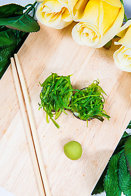 포토 JPG 해외이미지 전통 접시 아시아 문화 음식 바다 잎 다이어트 채소 밥 오이 건강 어류 요리 동양인 사람없음 주방 식당 일본 식사 저녁식사 초밥 신선 해조류 맛 고추냉이 참치 먹기 장어 레몬 해산물 준비 롤 연어 모음 아보카도 점심식사 일본음식 해외202004 해외포토 식물 식기 나라 컨셉 과일 모션 인종 상점 수중동물 양념 해양식물 파일형식 이미지허브