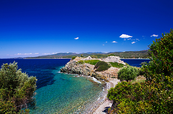 포토 JPG 해외이미지 나무 유럽 바다 섬 여행 자연 낚시 휴가 산 파노라마 손바닥 풍경 사람없음 야외 옆모습 초록색 물 여름 파란색 태양 평화 기쁨 소나무 만 보트 크리스탈 지중해 그리스 언덕 그림 청록색 암초 포트 석호 그리스인 파라다이스 해외202004 해외포토 자연요소 서양인 식물 손 계절 감정 나라 뷰포인트 컬러 컨셉 배_교통 레저 촬영기법 광석 생태계 파일형식 이미지허브
