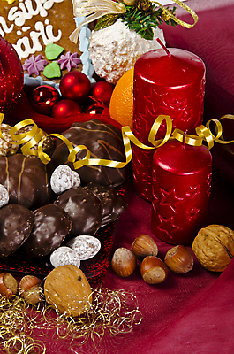 포토 JPG 해외이미지 나무 접시 계절 별 백그라운드 크리스마스 겨울 일러스트 공 자연 휴가 주택 선물 사람없음 장식 빨간색 초록색 빛 크리스마스트리 산타클로스 파티 쿠키 축제 흰색 축하 신선 황금 달콤 설탕 굽기 향신료 오브젝트 속도 뿌리 생강 전나무 시나몬 해외202004 해외포토 자연요소 식물 식기 기념일 컬러 컨셉 채소 디저트 이벤트 건물 맛 구이 생태계 향미료 파일형식 이미지허브