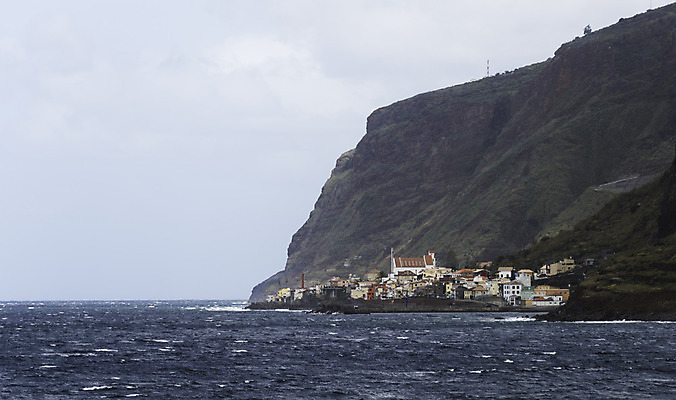 포토 JPG 해외이미지 자연 주택 풍경 사람없음 교회 마을 와인 수평선 해외202004 해외포토 종교건축 주류 건물 생태계 파일형식 이미지허브