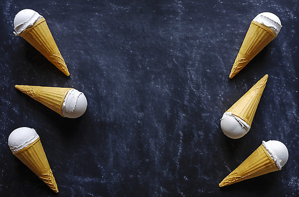 포토 JPG 해외이미지 음식 백그라운드 다이어트 아이스크림 디저트 사람없음 냉동 어둠 회색 추위 대접 달콤 맛 상품 설탕 배열 테이크아웃 칼로리 바닐라 젤라또 카피스페이스 해외202004 해외포토 컬러 컨셉 건강 공백 파일형식 이미지허브