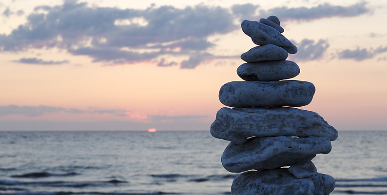 포토 JPG 해외이미지 구름 바다 하늘 3 사람없음 여름 태양 쌓기 탑 일몰 조약돌 바위 암초 해외202004 해외포토 자연요소 건축물 계절 모션 노을 돌_바위 파일형식 이미지허브