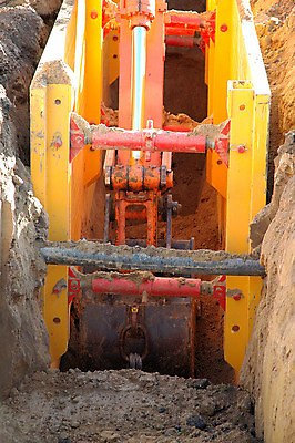 포토 JPG 해외이미지 산업 사람없음 건물 노란색 금속 업무 땅 굴착기 삽 묘사 팔 배수구 땅바닥 지원 집게발 철강 해외202004 해외포토 건축물 컬러 재질 바닥 신체부위 작업 중장비 파일형식 이미지허브