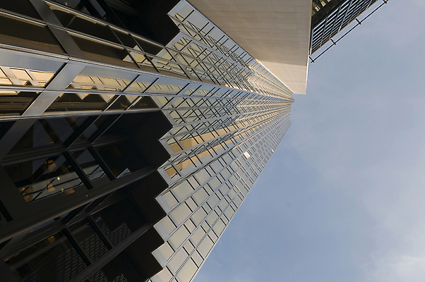 포토 JPG 해외이미지 모양 외관 선 벽 비즈니스 건축양식 부분 창문 유리 하늘 프레임 사람없음 건물 금융 파란색 사무실 반사 탑 성장 도시 재산 큼 각도 개발 철강 부족함 해외202004 해외포토 건축물 건축 컬러 컨셉 재질 경제 크기 파일형식 이미지허브