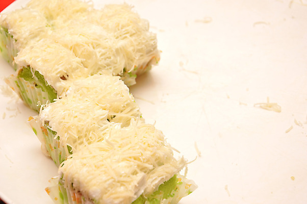 포토 JPG 해외이미지 접시 음식 조각 백그라운드 다이어트 디저트 기념 요리 사람없음 장식 가로 갈색 케이크 식당 초콜릿 얼음 빵집 흰색 축하 대접 신선 고명 생일 달콤 맛 아침식사 설탕 자르기 굽기 먹기 민트 크림 질감 롤 레시피 층 코코아 충동구매 스펀지 번 페스츄리 프로스팅 해외202004 해외포토 자연요소 식기 기념일 음료 빵 컬러 컨셉 모션 건강 쇼핑 상점 식사 구이 허브 제빵 과소비 파일형식 이미지허브