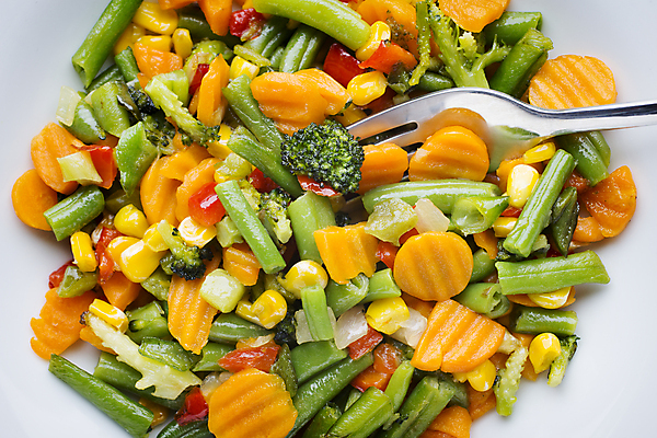 포토 JPG 해외이미지 음식 채소 오렌지 양파 건강 요리 사람없음 초록색 노란색 저녁식사 당근 튀김 그릴 브로콜리 먹기 향신료 후추 점심식사 채식주의자 비건 해외202004 해외포토 컬러 과일 모션 주방용품 뿌리채소 식사 채식 향미료 파일형식 이미지허브