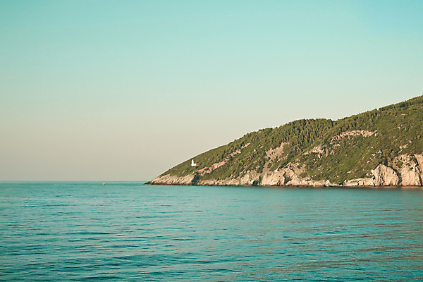 포토 JPG 해외이미지 유럽 바다 섬 하늘 휴가 따뜻함 풍경 사람없음 물 여름 파란색 햇빛 교회 맑음 수확 지중해 그리스 그리스인 해외202004 해외포토 자연요소 서양인 계절 나라 컬러 농업 종교건축 날씨 건물 태양 파일형식 이미지허브