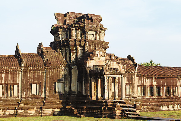 포토 JPG 해외이미지 나무 꽃 아시아 종교 문화 호수 얼굴 조각 여행 불교 건축양식 하늘 손바닥 미술 동양인 사람없음 건물 파란색 세계 반사 탑 무덤 사찰 역사 재산 땅 캄보디아 천연기념물 옛날 파멸 힌두교 해외202004 해외포토 식물 건축물 손 건축 나라 컬러 컨셉 종교건축 문화예술 인종 신체부위 금융 파일형식 소멸 이미지허브