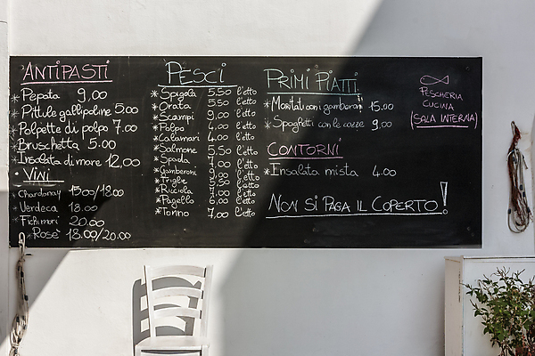 포토 JPG 해외이미지 그릇 음식 손가락 탁자 휴가 피자 사람없음 독서 식당 저녁식사 침묵 시간 오픈 인쇄 가격 가득함 메뉴 페이지 점심식사 블러 비용 해외202004 해외포토 식기 손 가구 패스트푸드 서양음식 경제 상점 식사 소리 파일형식 이미지허브