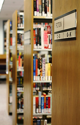 포토 JPG 해외이미지 학생 교육 학교 선반 사람없음 책 스터디 도서관 시설 대학교 신발장 해외202004 해외포토 가구 학습 파일형식 이미지허브