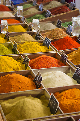 포토 JPG 해외이미지 식물 계절 유럽 오렌지 요리 씨앗 사람없음 빨간색 컬러풀 갈색 판매 세일 주방 시장 선택 맛 가루 허브 향신료 메뉴 향료 향 레시피 후추 카레 성분 내추럴 땅바닥 사프란 해외202004 해외포토 나라 음식 컬러 컨셉 과일 바닥 향기 냄새 향미료 파일형식 이미지허브