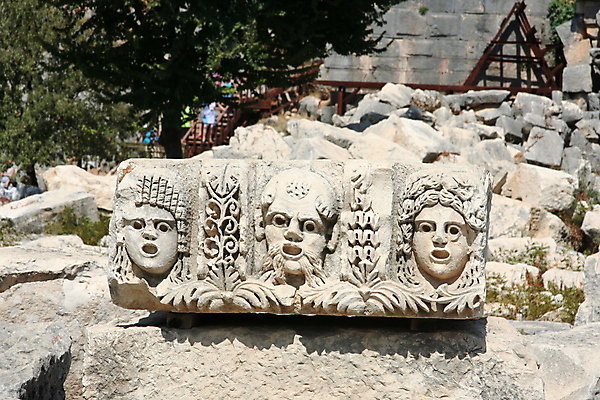 포토 JPG 해외이미지 전통 아시아 종교 문화 얼굴 여행 사람 사람없음 야외 가로 햇빛 머리 여행객 골동품 무덤 영혼 역사 클래식 중앙 과거 장면 동쪽 선사시대 칠면조 그리스인 구식 로마인 옛날 웅장함 인공 해외202004 해외포토 서양인 나라 컨셉 조류 인종 신체부위 태양 방향 파일형식 이미지허브