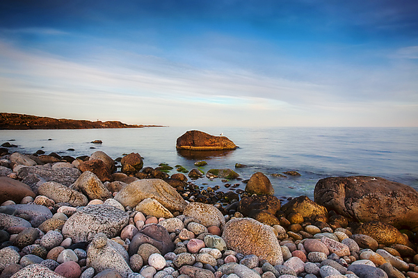 포토 JPG 해외이미지 식물 파도 바다 분홍색 백그라운드 자연 하늘 표면 휴식 따뜻함 노르웨이 풍경 사람없음 초록색 물 여름 파란색 빛 햇빛 태양 반사 일출 보라색 침묵 고요 황혼 새벽 활발 흐름 안개 바위 만 저녁 수평선 해외202004 해외포토 자연요소 계절 유럽 컬러 컨셉 날씨 노을 소리 일몰 돌_바위 야간 생태계 파일형식 이미지허브