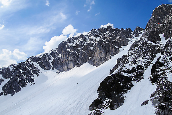 포토 JPG 해외이미지 주간 구름 자연 하늘 산 파노라마 사람없음 햇빛 얼음 오스트리아 언덕 자연백그라운드 해외202004 해외포토 자연요소 유럽 백그라운드 촬영기법 태양 생태계 파일형식 이미지허브