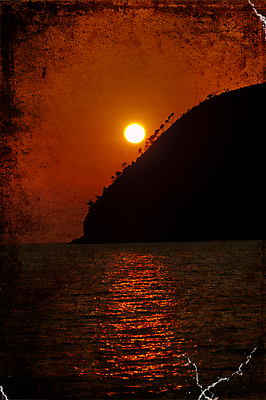 포토 JPG 해외이미지 나무 실루엣 종이 파도 바다 여행 오렌지 자연 하늘 추상 휴가 산 항해 풍경 사람없음 물 빛 태양 노란색 평화 일출 침묵 황혼 일몰 손상 골동품 만 신용카드 보트 땅 질감 엽서 장면 그런지 옛날 수평선 카피스페이스 해외202004 해외포토 자연요소 식물 컬러 컨셉 무늬 배_교통 과일 촬영기법 금융 노을 소리 공백 편지 생태계 파일형식 이미지허브