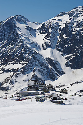 포토 JPG 해외이미지 유럽 겨울 자연 하늘 휴가 스키 산 파노라마 풍경 경사 사람없음 파란색 이탈리아 흰색 스위스 빙하 알프스 선로 절정 해외202004 해외포토 계절 나라 컬러 겨울스포츠 촬영기법 생태계 파일형식 이미지허브