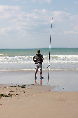포토 JPG 해외이미지 스포츠 파도 바다 하늘 낚시 바람 안내 부츠 어류 취미 사람없음 파란색 태양 반사 기쁨 터치 반지 잡기 고리 서핑 먹이 매듭 철사 봉 미끼 얼레 돌봄 해일 존경 해외202004 해외포토 자연요소 감정 컬러 신발 장신구 모션 레저 날씨 수중동물 수상스포츠 자연재해 파일형식 이미지허브