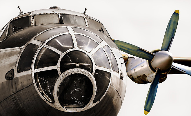 포토 JPG 해외이미지 백그라운드 교통시설 유리 하늘 비행기 사람없음 야외 금속 힘 기계 장비 수확 칼날 닫기 항공 복고 프로펠러 엔진 모터 고립 대패 옛날 철강 해외202004 해외포토 교통 농업 항공교통 모션 재질 대중교통 시설 파일형식 이미지허브