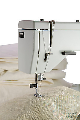 포토 JPG 해외이미지 디자인 옷 산업 공장 취미 사람없음 유행 금속 기계 장비 회색 공구 직물 업무 실 제조 바느질 디자이너 묘사 패드 재단 양발 해외202004 해외포토 직업 컬러 공업 재질 도구 작업 파일형식 이미지허브