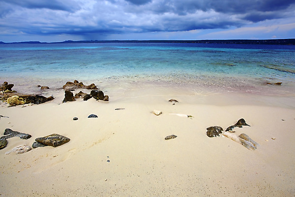 포토 JPG 해외이미지 구름 계절 파도 바다 섬 자연 하늘 표면 날씨 사람없음 물 파란색 어둠 활발 거친 산호 장면 폭풍 흐림 내추럴 터키석 수평선 해외202004 해외포토 자연요소 컬러 컨셉 자포동물 보석 생태계 파일형식 이미지허브