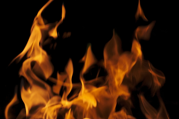 포토 JPG 해외이미지 백그라운드 모션 자연 따뜻함 사람없음 빨간색 빛 노란색 검은색 에너지 뜨거움 더위 야간 위험 장작 모닥불 묘사 벽난로 화재 숯 연소 광 엘리먼트 점화 지옥 화상 해외202004 해외포토 자연요소 컬러 컨셉 불 날씨 상처 사건 생태계 파일형식 이미지허브