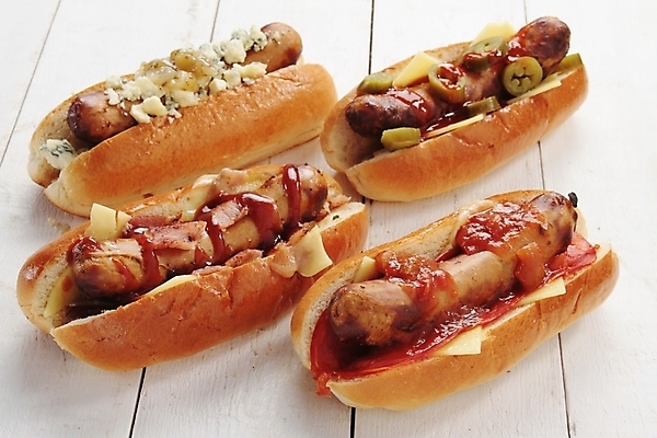 포토 JPG 해외이미지 실내 종류 사람없음 여러개 핫도그 나무배경 해외202004 해외포토 음식 다수 백그라운드 패스트푸드 내부 파일형식 이미지허브