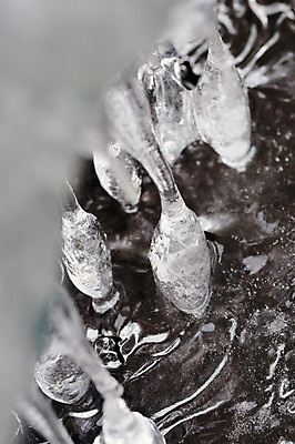 포토 JPG 해외이미지 디자인 계절 파도 백그라운드 겨울 패턴 자연 추상 사람없음 장식 물 파란색 빛 글로벌 냉동 얼음 활발 흐름 추위 흰색 신선 투명 시원함 크리스탈 질감 서리 고드름 보물 내추럴 블러 효과 해외202004 해외포토 자연요소 바다 컬러 컨셉 무늬 광석 생태계 파일형식 이미지허브