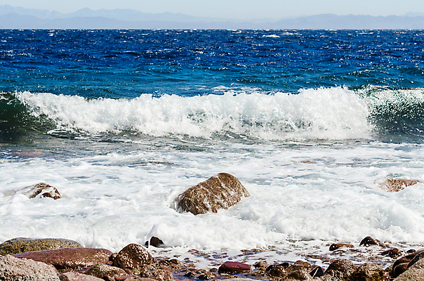 포토 JPG 해외이미지 파도 바다 여행 자연 휴가 산 이집트 풍경 해변 사람없음 물 파란색 거품 휴양지 홍해 이국적 파라다이스 수평선 디테일 해외202004 해외포토 자연요소 컬러 아프리카 장소 생태계 파일형식 이미지허브