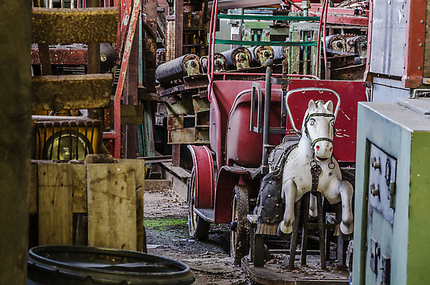 포토 JPG 해외이미지 이야기 사람없음 건물 방 탐험 역사 오브젝트 시설 먼지 발견 떠남 무인 옛날 해외202004 해외포토 건축물 모션 파일형식 이미지허브