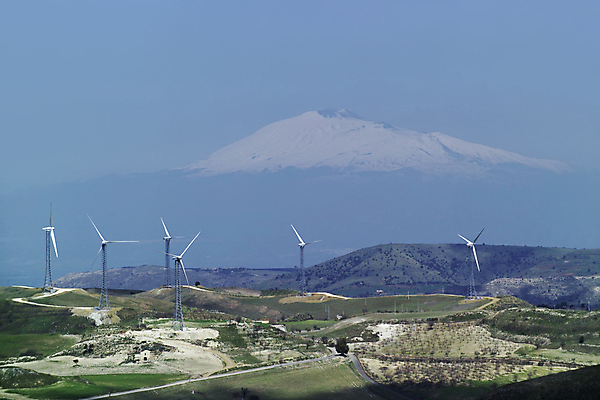 포토 JPG 해외이미지 날개 자연 하늘 바람 풍경 사람없음 초록색 파란색 환경 탑 금속 힘 재활용 행성 발전기 에너지 분위기 선택 목표 언덕 옵션 생태계 역동적 프로펠러 순환 태양에너지 유지 내추럴 생태학 지원 해외202004 해외포토 자연요소 건축물 교육 컬러 컨셉 모션 재질 날씨 우주 발전소 그린에너지 친환경 파일형식 이미지허브
