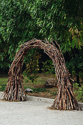 포토 JPG 해외이미지 꽃 분홍색 꽃다발 결혼 꽃무늬 의자 결혼식 휴가 아이디어 사랑 이벤트 사람없음 야외 목재 장식 초록색 여름 파티 정원 흰색 시골 축하 신선 의식 배열 꽃집 아치 지역 해외202004 해외포토 나무 식물 계절 감정 컬러 가구 컨셉 무늬 재료 상점 파일형식 이미지허브