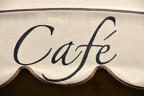 포토 JPG 해외이미지 외관 거리 사람없음 건물 우주 상점 식당 식사 이탈리아 카페 타운 에스프레소 소매 프랑스어 가림막 차양 파리(프랑스) 해외202004 해외포토 문자 건축물 유럽 커피 도시 파일형식 이미지허브