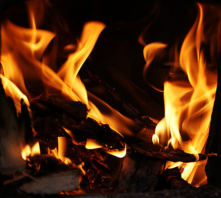 포토 JPG 해외이미지 불 사람없음 목재 뜨거움 오븐 유혹 통나무 나쁜 지옥 최면 화상 해외202004 해외포토 자연요소 나무 컨셉 재료 가전제품 상처 파일형식 이미지허브