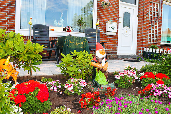 포토 JPG 해외이미지 식물 라이프스타일 디자인 외관 꽃 유럽 건축양식 가족 벽돌 새로움 거리 주택 잔디 사람없음 건물 장식 초록색 컬러풀 조각상 마을 정원 침묵 발코니 바위 도시 작음 네덜란드 그림 원예 장면 커뮤니티 타운 리빙 난쟁이 교외 구역 솜씨 해외202004 해외포토 건축물 건축 나라 컬러 컨셉 관계 취미 생활 조형물 소리 돌_바위 크기 파일형식 이미지허브