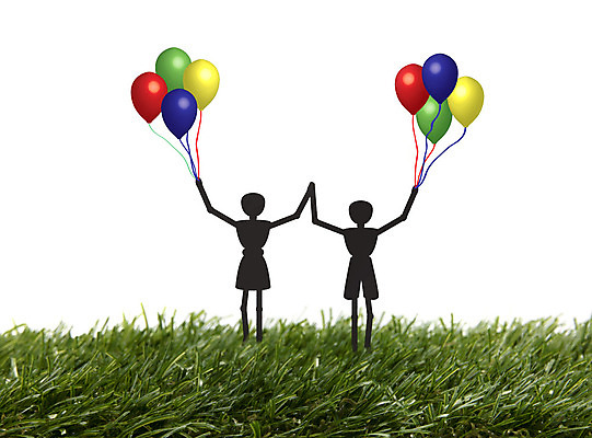 포토 JPG 해외이미지 웰빙 커플 여자 남자 행복 놀이 소년 사람없음 야외 빨간색 초록색 파란색 노란색 파티 점프 생일 풍선 해외202004 해외포토 기념일 감정 어린이 컬러 관계 모션 사람 이벤트 파일형식 이미지허브