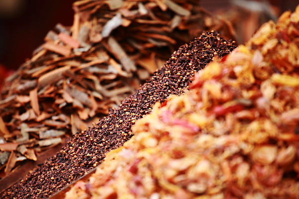 포토 JPG 해외이미지 전통 아시아 문화 패턴 재료 고추 파프리카 건조 건강 마늘 종류 요리 동양인 사람없음 컬러풀 상점 시장 구매 먹기 허브 향신료 매움 향 후추 카레 생강 모로코 사프란 시나몬 아랍어 이국적 힌두교 해외202004 해외포토 식물 나라 종교 음식 컬러 무늬 채소 모션 아프리카 인종 쇼핑 맛 향미료 파일형식 이미지허브