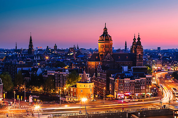 포토 JPG 해외이미지 유럽 분홍색 가로등 오렌지 건축양식 하늘 전등 조명 거리 주택 사람없음 건물 빨간색 파란색 빛 도시풍경 컬러풀 노란색 교회 탑 보라색 황혼 일몰 새벽 도시 역사 재산 황금 야간 저녁 네덜란드 문학 타운 첨탑 스카이라인 빛망울 암스테르담 유흥 해외202004 해외포토 자연요소 건축물 공공시설 건축 나라 컬러 과일 종교건축 풍경 금융 노을 파일형식 이미지허브