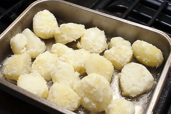 포토 JPG 해외이미지 감자 요리 사람없음 굽기 준비 밀가루 해외202004 해외포토 채소 가루 구이 파일형식 이미지허브