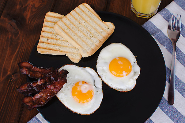 포토 JPG 해외이미지 모양 접시 기념일 커피 음료 음식 빵 다이어트 오렌지 과일 탁자 아침 휴가 발렌타인데이 건강 사랑 요리 사람없음 옆모습 컵 노란색 계란 맑음 식사 주스 튀김 흰색 하트 신선 뜨거움 아빠 맛 아침식사 먹기 심볼 사인 토스트 베이컨 프랑스어 점심식사 단백질 해외202004 해외포토 주간 문자 식기 감정 뷰포인트 컬러 가구 컨셉 가족 모션 데이이벤트 날씨 돼지고기 이벤트 알 영양소 파일형식 이미지허브
