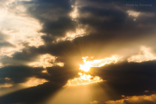 포토 JPG 해외이미지 구름 계절 백그라운드 자연 하늘 날씨 풍경 사람없음 야외 빨간색 여름 파란색 햇빛 태양 일출 침묵 일몰 흰색 천국 수평선 해외202004 해외포토 자연요소 컬러 노을 소리 생태계 파일형식 이미지허브