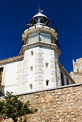 포토 JPG 해외이미지 바다 여행 백그라운드 자연 하늘 주택 등대 풍경 사람없음 건물 물 빛 컬러풀 탑 새벽 가을 흰색 해외202004 해외포토 자연요소 건축물 계절 컬러 생태계 파일형식 이미지허브