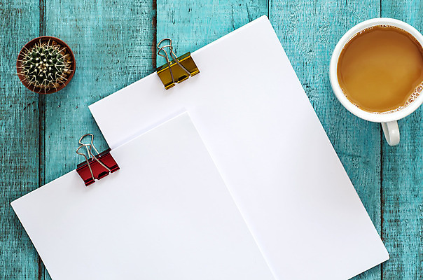 포토 JPG 해외이미지 디자인 종이 안경 커피 백그라운드 컨셉 비즈니스 탁자 선인장 직장 사람없음 목재 컵 파란색 사무실 우주 쪽지 공책 공백 도구 업무 작업실 플랫 정상 스마트 책상 문서 위치 페이지 해외202004 해외포토 나무 식물 식기 잡화 음료 컬러 가구 회사 재료 문구용품 작업 파일형식 이미지허브