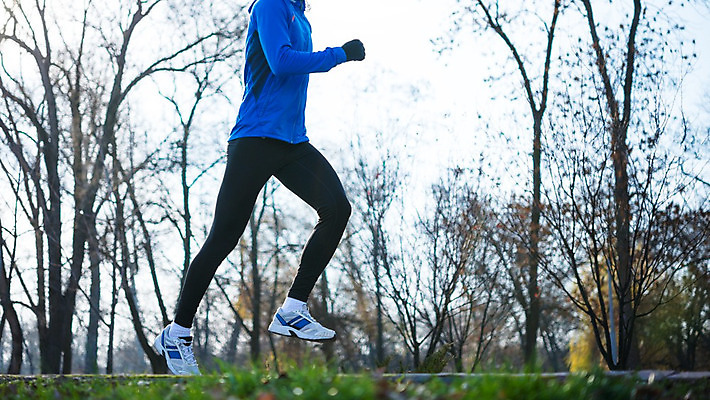 포토 JPG 해외이미지 라이프스타일 공원 남자 건강 한명 사람 성인 야외 달리기 조깅 운동 맑음 연습 성인남자한명만 해외202004 해외포토 1 공공시설 모션 날씨 생활 남자한명만 성인남자만 파일형식 이미지허브