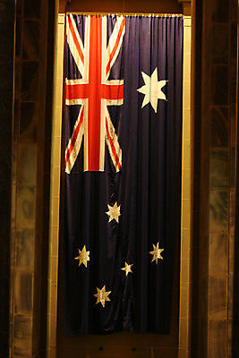 포토 JPG 해외이미지 디자인 건축양식 사람없음 건물 바위 깃발 도시 호주 아래 구식 멜버른 빅토리아 사당 옛날 해외202004 해외포토 건축물 건축 돌_바위 오세아니아 방향 위치 파일형식 이미지허브