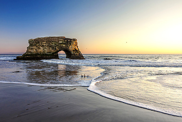 포토 JPG 해외이미지 공원 파도 바다 여행 자연 하늘 휴가 풍경 사람없음 야외 물 여름 파란색 산타클로스 미국 아치 캘리포니아 태평양 내추럴 해외202004 해외포토 자연요소 계절 공공시설 컬러 크리스마스 북아메리카 생태계 파일형식 이미지허브