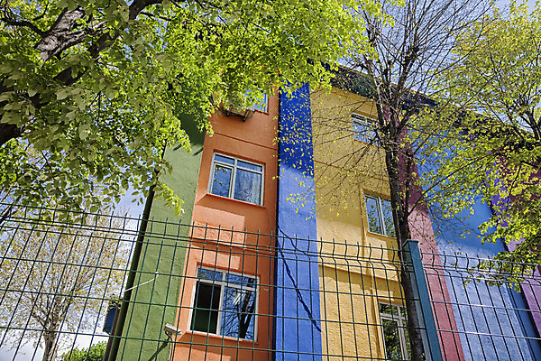 포토 JPG 해외이미지 전통 외관 교육 문화 건축양식 학교 이스탄불 사람없음 야외 건물 울타리 컬러풀 맑음 침묵 봄 도시 그리기 이슬람교 일반 칠면조 해외202004 튀르키예 해외포토 건축물 계절 건축 아시아 종교 컬러 모션 조류 날씨 담장 소리 파일형식 이미지허브