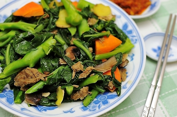 포토 JPG 해외이미지 라이프스타일 접시 아시아 음식 잎 다이어트 채소 재료 건강 요리 동양인 사람없음 식사 중국 버섯 튀김 맛 먹기 메뉴 채식주의자 스타일 비건 해외202004 해외포토 식물 식기 나라 컨셉 모션 인종 생활 채식 파일형식 이미지허브